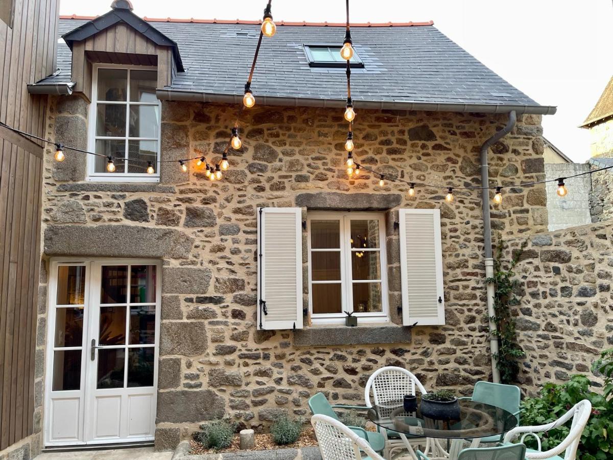 Hébergement de vacances Petit D'arriere-cour Au Pied Du Chateau