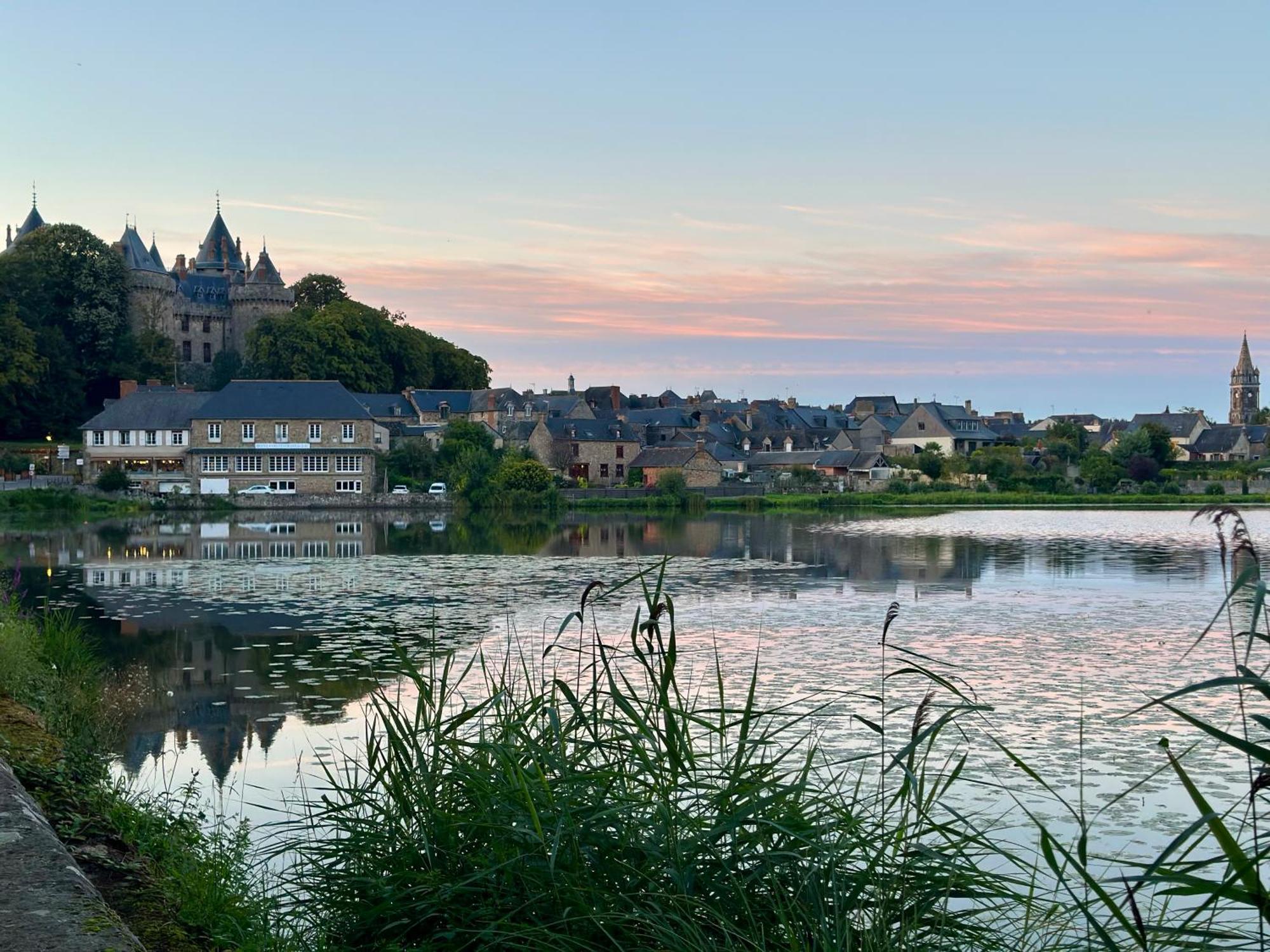 Holiday home Petit D'arriere-cour Au Pied Du Chateau *